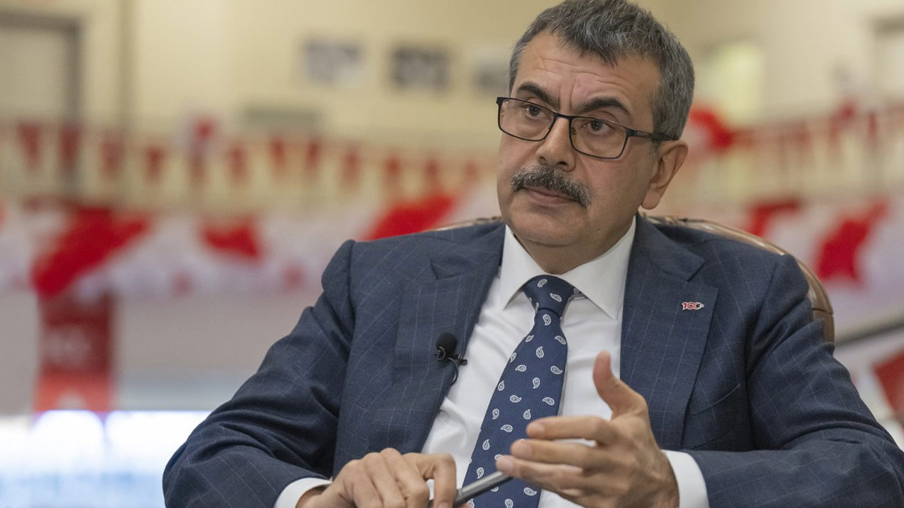 Yusuf Tekin: İcat ettiğin laiklik kavramını bana dayatıyorsun